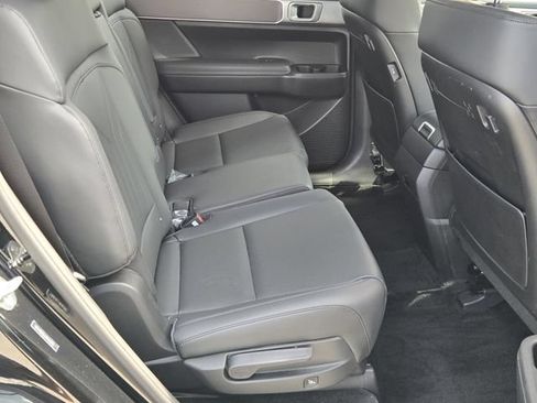 Used 2024 Hyundai Santa Fe SEL FWD image 16