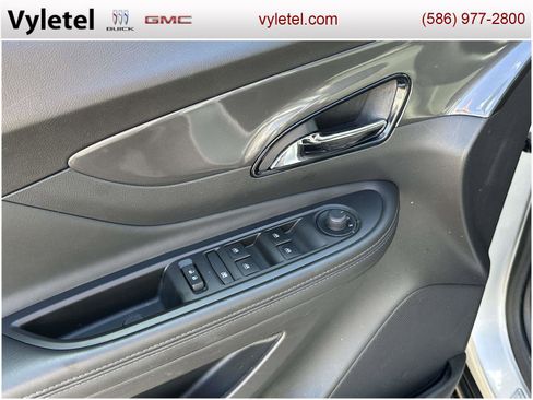 Certified 2022 Buick Encore Preferred w/ Safety Package II image 16