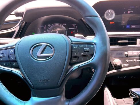 Used 2023 Lexus ES 300h w/ Premium Package FWD image 25