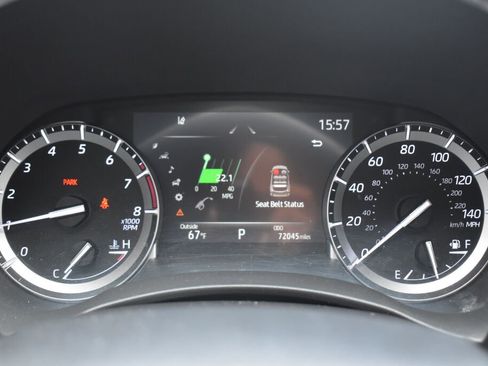 Used 2022 Toyota Highlander XLE AWD/4WD image 10