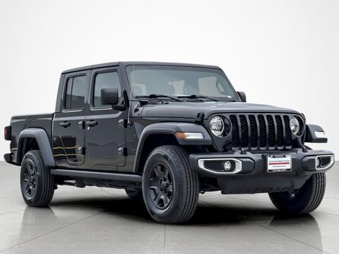 Used 2023 Jeep Gladiator Sport AWD/4WD image 7