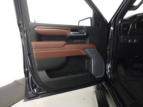 Used 2023 GMC Sierra 1500 Denali Ultimate AWD/4WD image 5