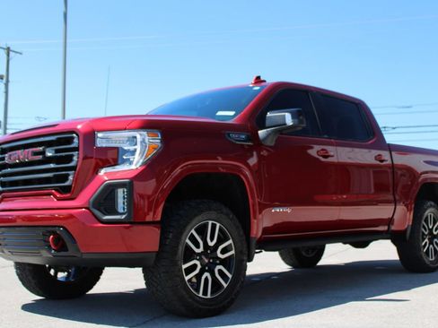 Used 2021 GMC Sierra 1500 AT4 w/ Off-Road Performance Package AWD/4WD image 10