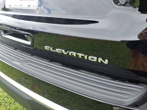 New 2026 GMC Yukon XL Elevation AWD/4WD image 10