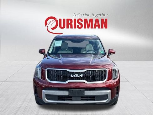 Used 2023 Kia Telluride EX w/ EX Captain's Chair Package image 6