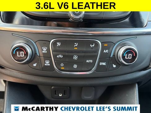 Used 2023 Chevrolet Traverse LT FWD image 8
