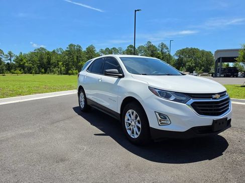 Used 2018 Chevrolet Equinox LS AWD/4WD image 12