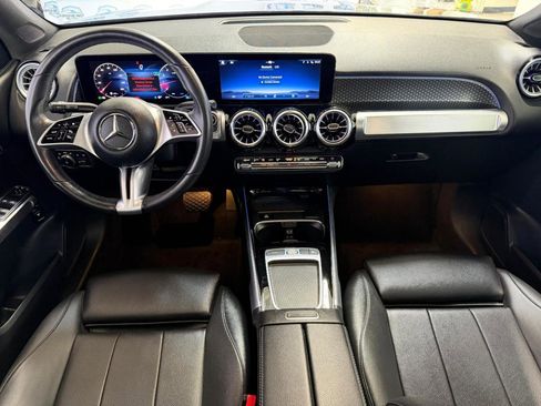 Used 2025 Mercedes-Benz GLB 250 4MATIC image 30