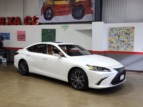 Used 2023 Lexus ES 300h image 99