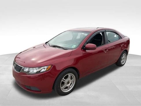 Used 2011 Kia Forte EX image 2