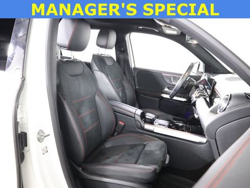 Used 2022 Mercedes-Benz GLB 250 4MATIC image 59
