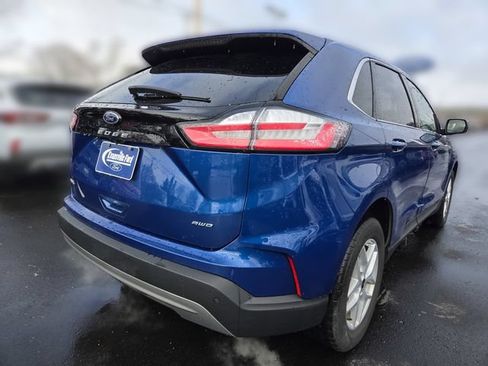 Certified 2024 Ford Edge SEL w/ Convenience Package AWD/4WD image 4
