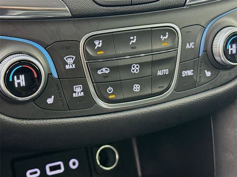 Used 2024 Chevrolet Equinox LT image 21