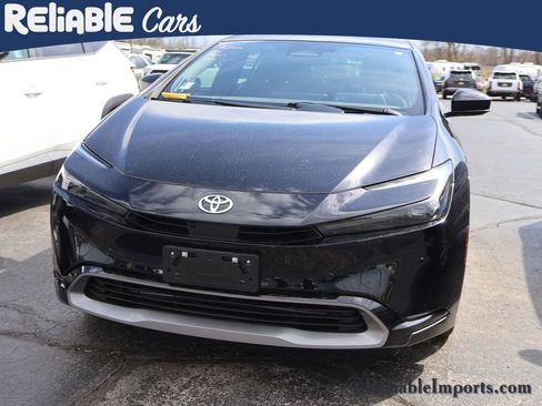 Used 2025 Toyota Prius Limited w/ Limited Premium Package image 11
