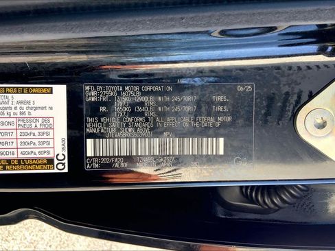 Used 2025 Toyota 4Runner SR5 AWD/4WD image 36