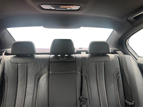 Used 2018 BMW 530i xDrive AWD/4WD image 12