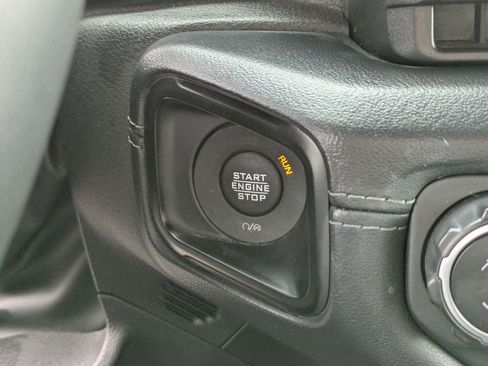 Used 2024 Jeep Wrangler Unlimited Rubicon w/ Convenience Group image 21