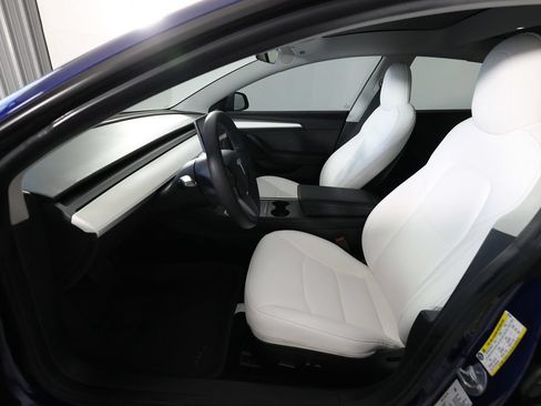 Used 2021 Tesla Model 3 Standard Range Plus RWD image 15