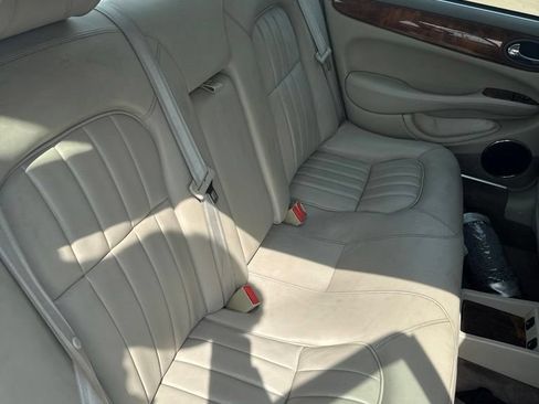 Used 1998 Jaguar XJ8 RWD image 13