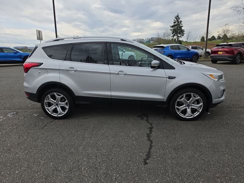 Used 2019 Ford Escape Titanium image 7