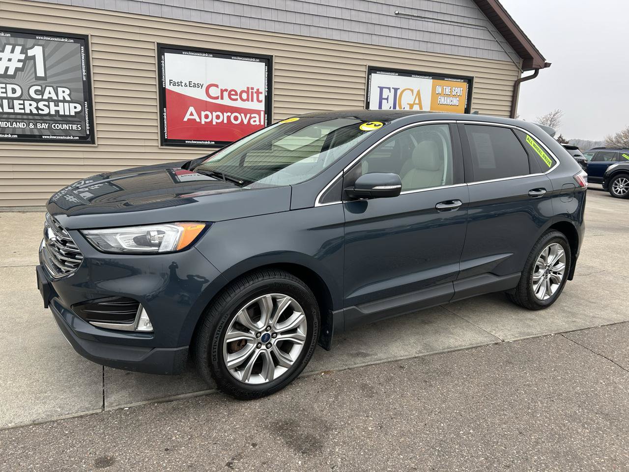 Used 2019 Ford Edge Titanium w/ Cold Weather Package AWD/4WD image 1