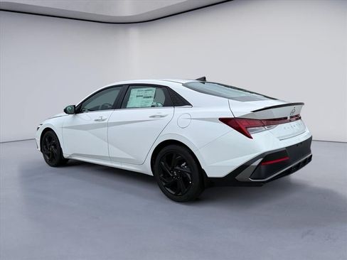 New 2026 Hyundai Elantra SEL Sport Premium FWD image 3