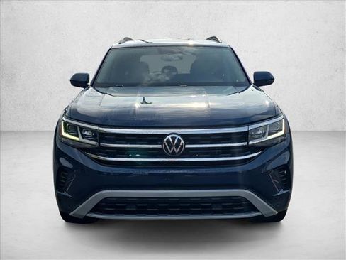 Used 2023 Volkswagen Atlas SE w/ Panoramic Sunroof Package image 2