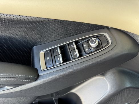 Used 2022 Subaru Ascent Limited w/ Technology Package image 11