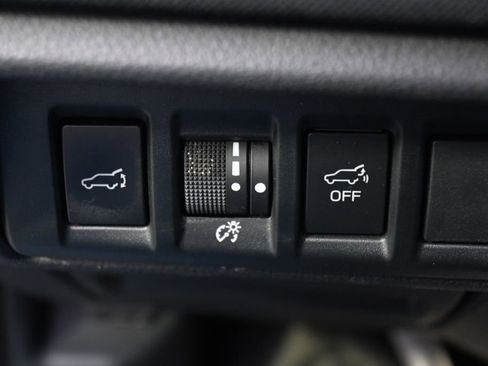 Used 2022 Subaru Outback Premium image 21