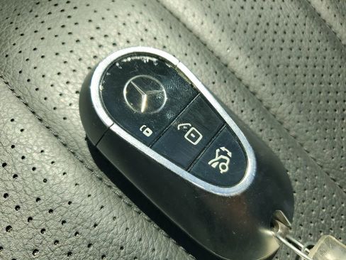 Used 2022 Mercedes-Benz S 500 4MATIC image 24