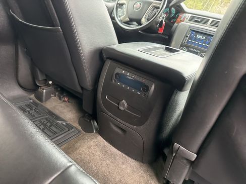 Used 2008 GMC Yukon SLT w/ SLT Preferred Equipment Group image 23