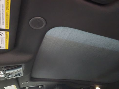 Certified 2022 Jaguar F-PACE S image 27