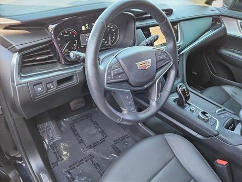 Used 2021 Cadillac XT5 Premium Luxury image 9