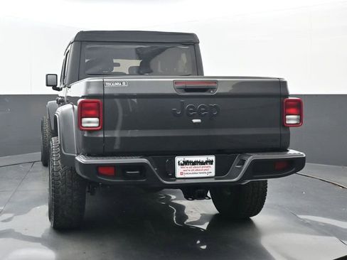 Used 2021 Jeep Gladiator Sport image 19