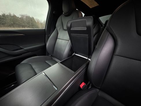 Used 2023 Tesla Model X Plaid image 32