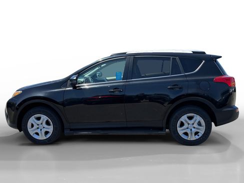 Used 2013 Toyota RAV4 LE AWD/4WD image 2