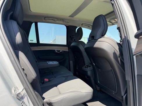 Certified 2025 Volvo XC90 B6 Plus AWD/4WD image 11