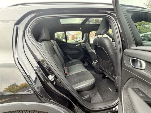 Used 2021 Volvo XC40 P8 Recharge w/ Advanced Package image 25