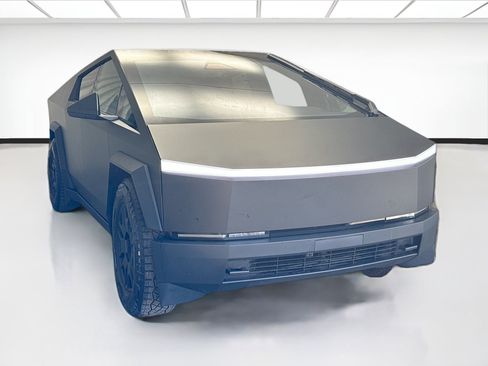 Used 2024 Tesla Cybertruck AWD Crew Cab image 3