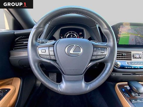 Certified 2021 Lexus LS 500 w/ Accessory Package (Z2) RWD image 6