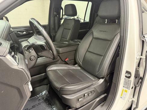 Used 2022 GMC Yukon XL Denali image 10