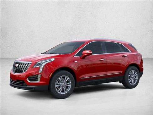 New 2026 Cadillac XT5 Luxury image 2