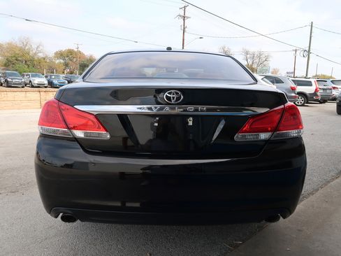 Used 2011 Toyota Avalon image 10