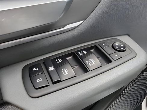 Used 2019 RAM 1500 Big Horn AWD/4WD image 15