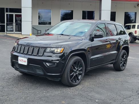 Used 2021 Jeep Grand Cherokee Laredo X RWD image 8