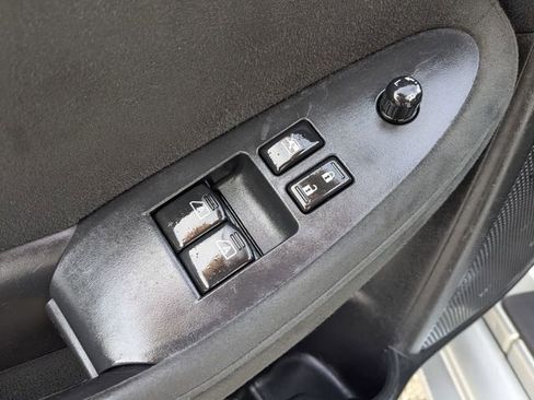 Used 2010 Nissan 370Z Touring image 11