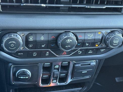 New 2026 Jeep Wrangler Unlimited Sahara image 20