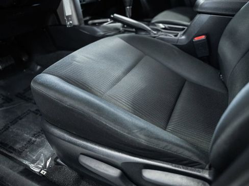 Used 2016 Toyota RAV4 LE image 29