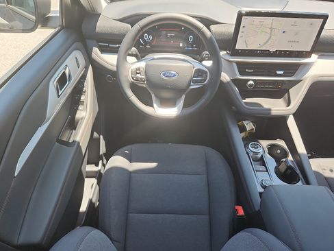 New 2026 Ford Explorer Active AWD/4WD image 8