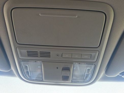 Used 2016 Honda Odyssey SE image 29